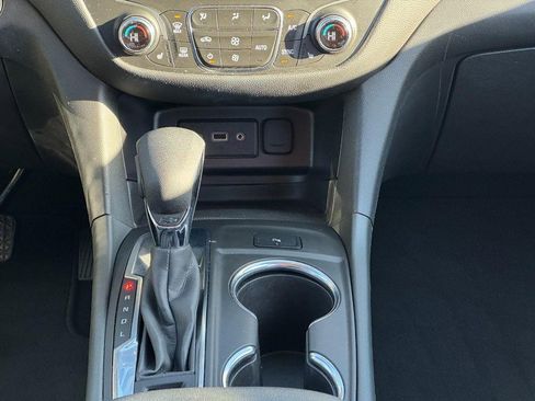 Used 2022 Chevrolet Equinox LT image 14