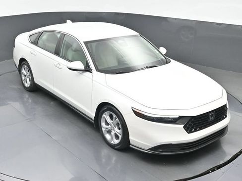 Certified 2024 Honda Accord LX image 34