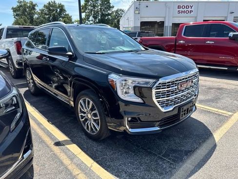 Used 2024 GMC Terrain Denali AWD/4WD image 6