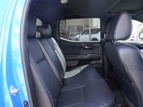 Used 2021 Toyota Tacoma TRD Off-Road w/ TRD Premium Off Road Package image 20