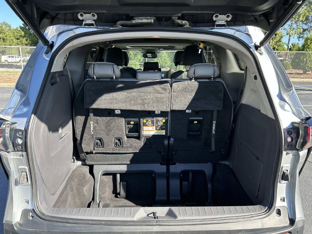 Used 2021 Toyota Sienna XLE FWD image 11
