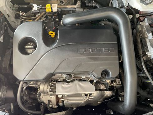 Used 2025 Chevrolet Equinox LT image 31