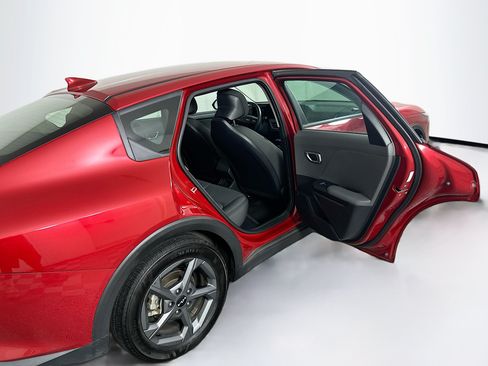 Used 2025 Kia K4 FWD image 28