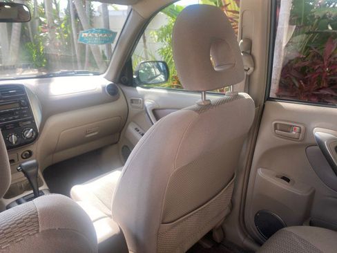 Used 2005 Toyota RAV4 2WD image 74