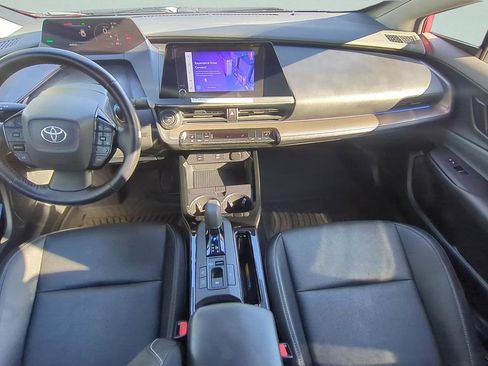 Used 2024 Toyota Prius XLE FWD image 10