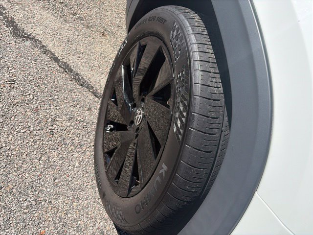 Used 2024 Volkswagen Atlas Cross Sport SE AWD/4WD image 9
