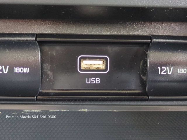 Used 2025 Kia Soul LX w/ LX Technology Package FWD image 22