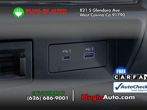 Used 2024 Nissan Titan SV w/ SV Convenience Package image 24