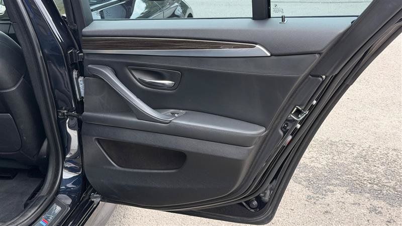Used 2016 BMW 550i xDrive Sedan AWD/4WD image 42