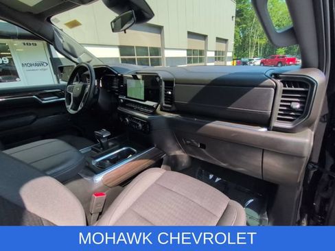 Used 2024 Chevrolet Silverado 1500 RST AWD/4WD image 29