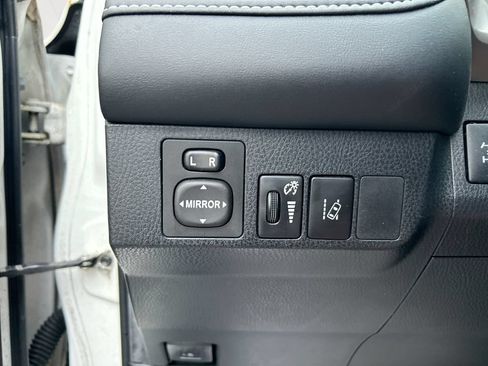 Used 2017 Toyota RAV4 XLE w/ Plus Extra Value Package AWD/4WD image 20