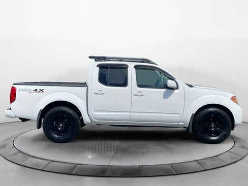Used 2012 Nissan Frontier PRO-4X w/ Pro-4x Luxury Pkg AWD/4WD image 6