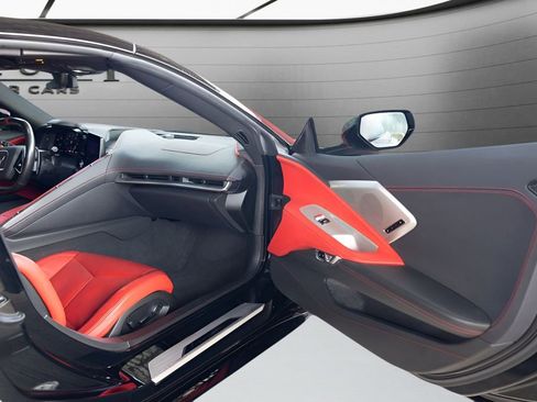 Used 2023 Chevrolet Corvette Stingray Preferred Conv w/ Z51 Performance Package RWD image 45