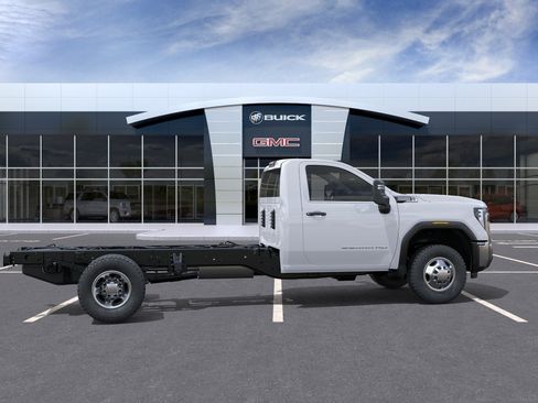 New 2026 GMC Sierra 3500 Pro w/ Convenience Package AWD/4WD image 29
