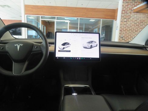 Used 2021 Tesla Model 3 Long Range AWD/4WD image 54