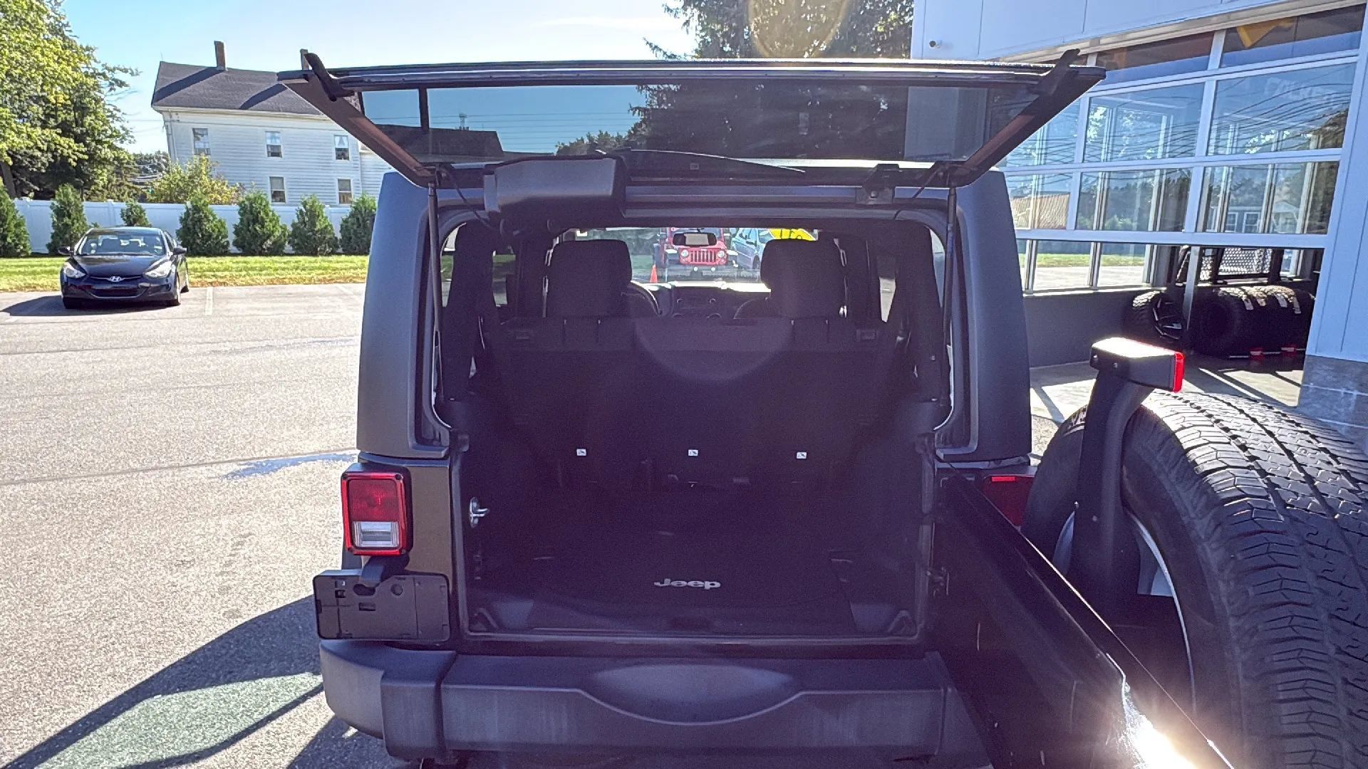 Used 2017 Jeep Wrangler Unlimited Sport w/ Quick Order Package 24S AWD/4WD image 15