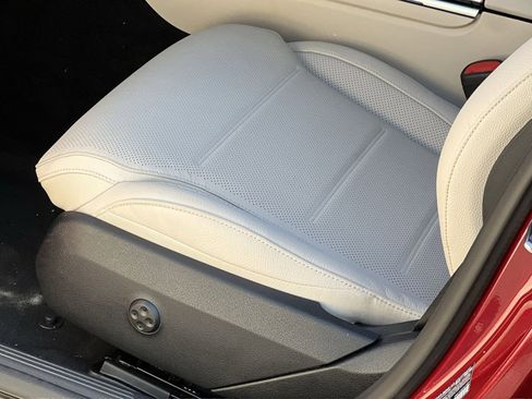 New 2026 Mercedes-Benz C 300 4MATIC Sedan image 12