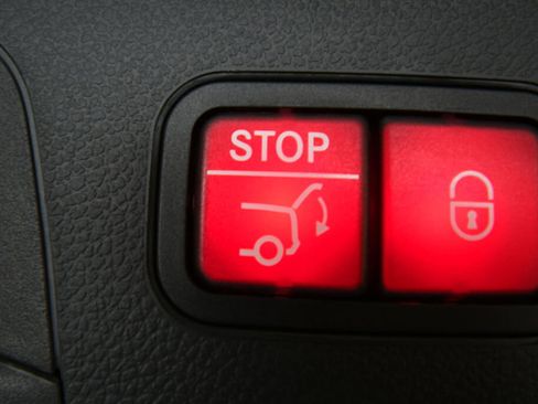 Used 2020 Mercedes-Benz GLC 300 4MATIC image 26