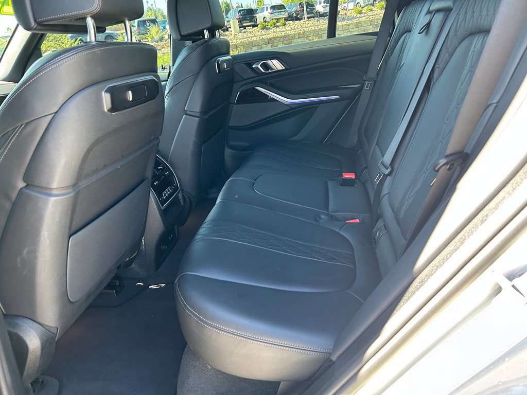 Used 2025 BMW X5 xDrive50e AWD/4WD image 25