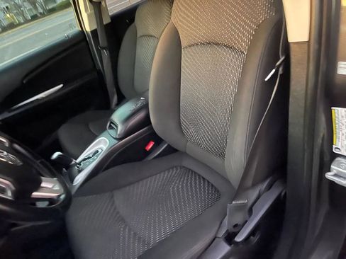 Used 2020 Dodge Journey SE w/ SE Popular Equipment Group FWD image 15