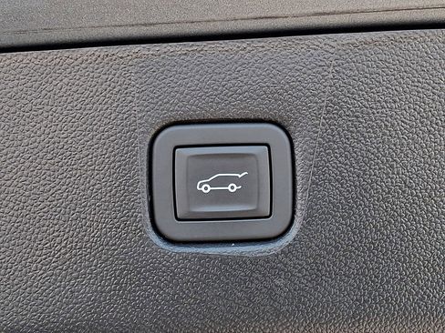 Used 2025 Chevrolet Blazer RS image 29