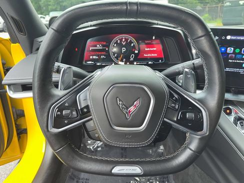Used 2025 Chevrolet Corvette Z06 RWD image 16