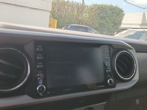 Used 2021 Toyota Tacoma SR5 image 31