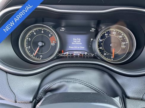 Used 2023 Jeep Cherokee Altitude Lux w/ Lux Elite Package AWD/4WD image 37