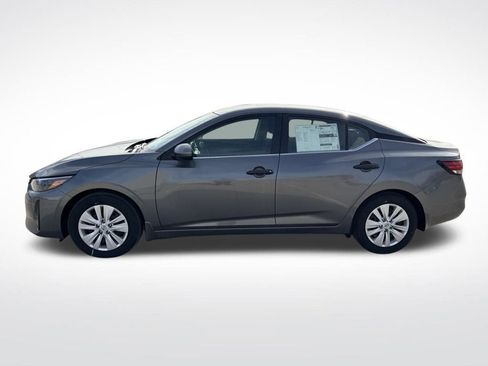 Used 2025 Nissan Sentra S image 4
