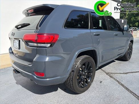 Certified 2018 Jeep Grand Cherokee Altitude RWD image 11