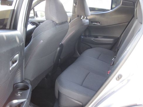 Used 2018 Toyota C-HR XLE FWD image 23