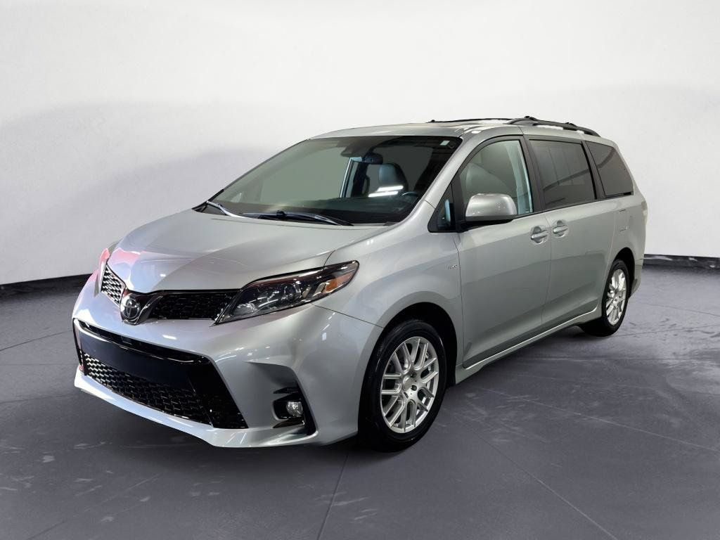 Used 2019 Toyota Sienna SE w/ SE Preferred Package AWD/4WD image 7