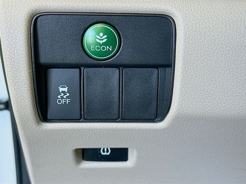 Used 2017 Honda Accord EX-L image 16