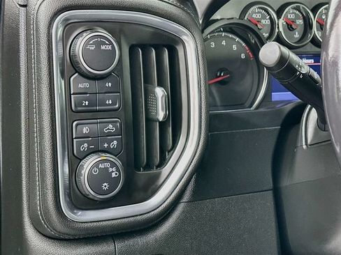 Used 2020 Chevrolet Silverado 1500 LT Trail Boss w/ Convenience Package AWD/4WD image 13