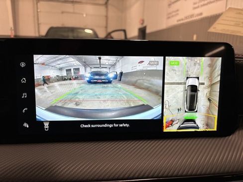 New 2025 Nissan Kicks SR image 23