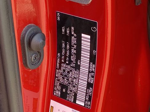 Certified 2024 Toyota 4Runner TRD Off-Road Premium image 33