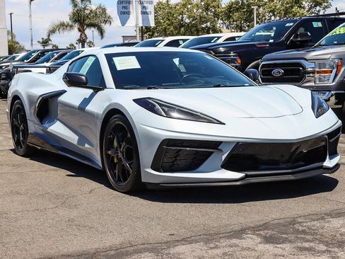 Used 2020 Chevrolet Corvette Stingray Preferred Cpe w/ 2LT Preferred Equipment Group RWD image 3