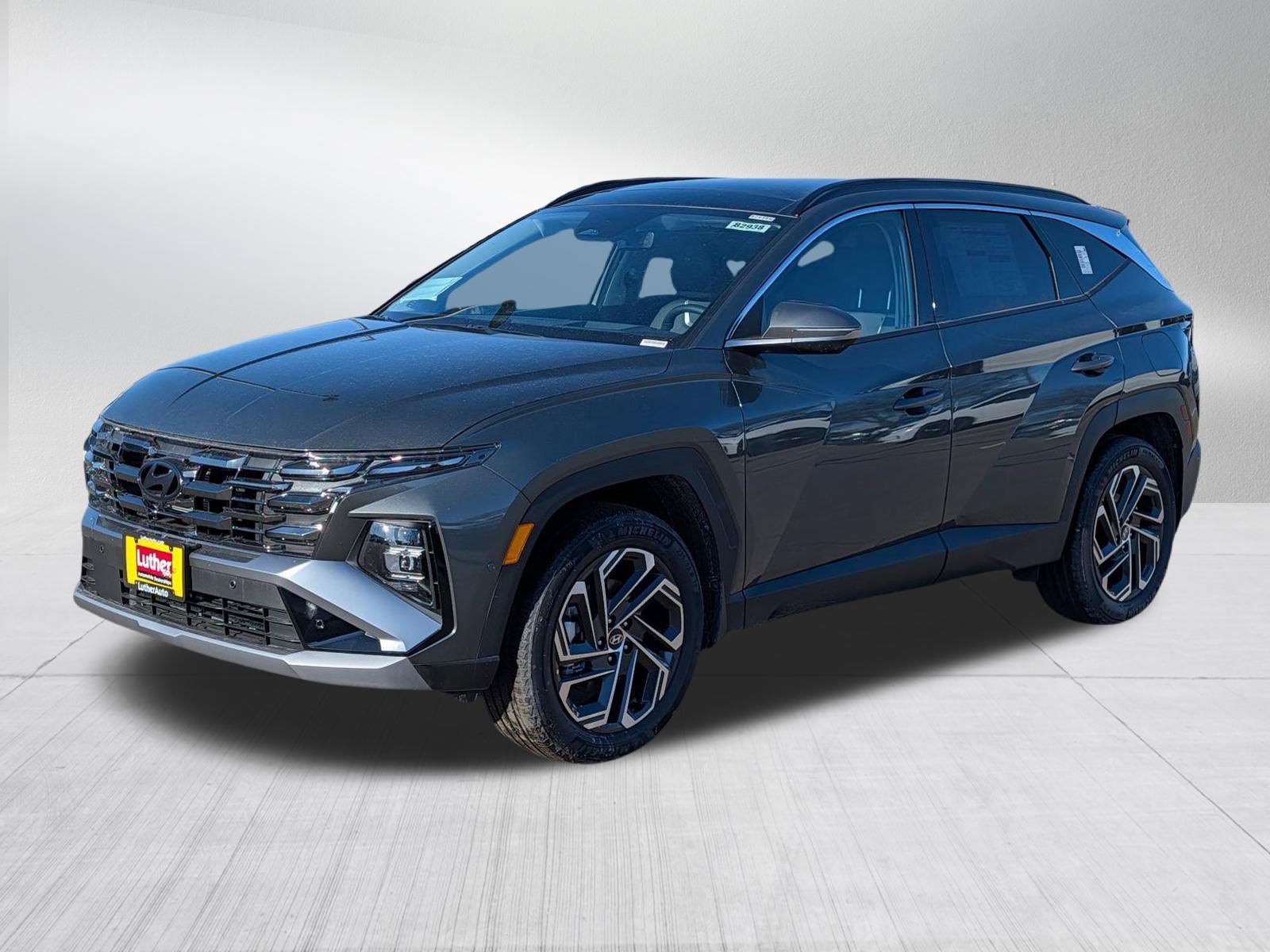 New 2026 Hyundai Tucson Limited AWD/4WD image 2