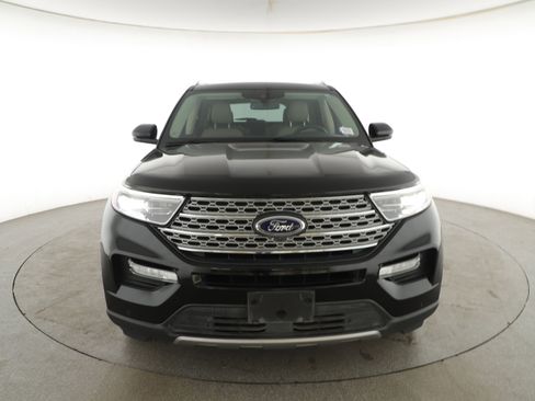 Used 2020 Ford Explorer Limited w/ Class III Trailer Tow Package image 2