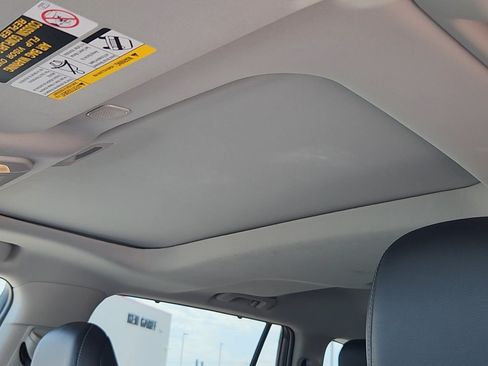 Used 2025 Toyota Highlander Limited AWD/4WD image 10