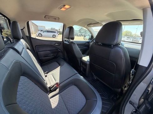 Used 2018 Chevrolet Colorado Z71 AWD/4WD image 12