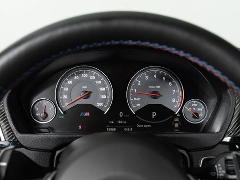 Used 2018 BMW M3 RWD image 5