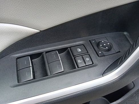 Used 2024 Toyota RAV4 XLE image 12