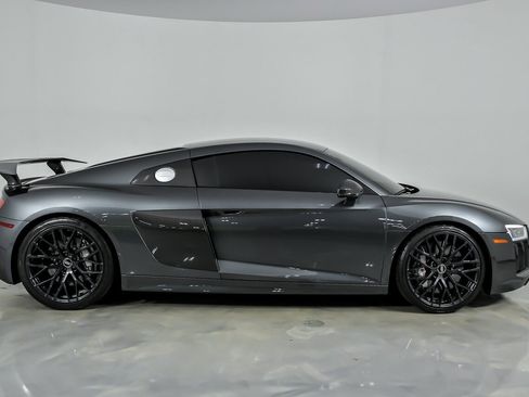 Used 2017 Audi R8 V10 plus AWD/4WD image 14