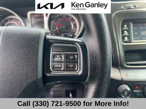 Used 2017 Dodge Journey SXT w/ Comfort/Convenience Group image 28