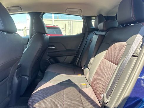 Used 2025 Nissan Kicks SR AWD/4WD image 11