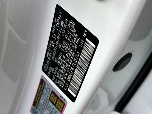 Used 2026 Genesis GV70 2.5T Select image 32