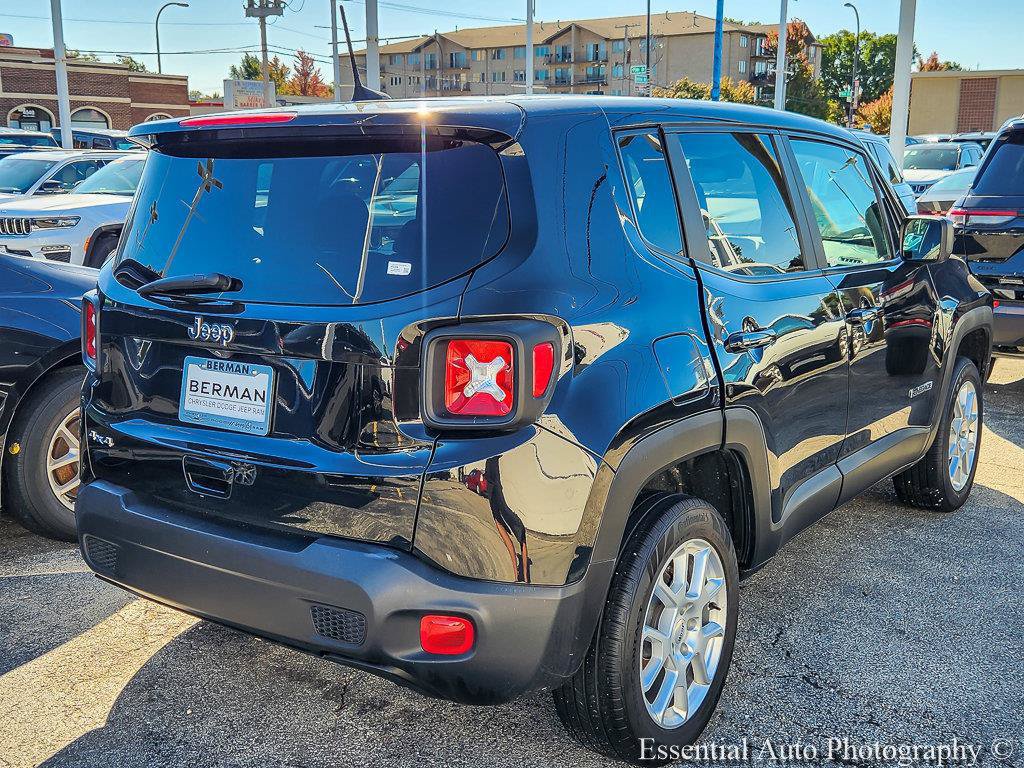 Certified 2023 Jeep Renegade Latitude AWD/4WD image 9