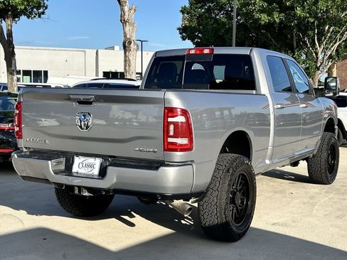 Used 2024 RAM 2500 Laramie AWD/4WD image 4