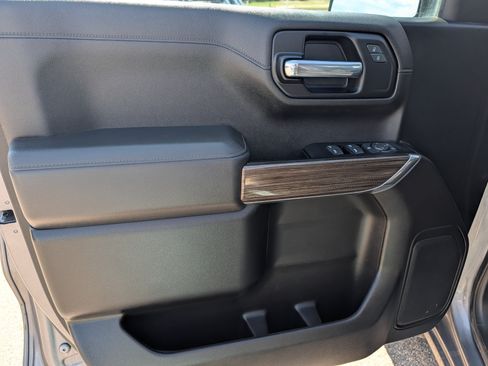 Used 2022 Chevrolet Silverado 1500 RST AWD/4WD image 21
